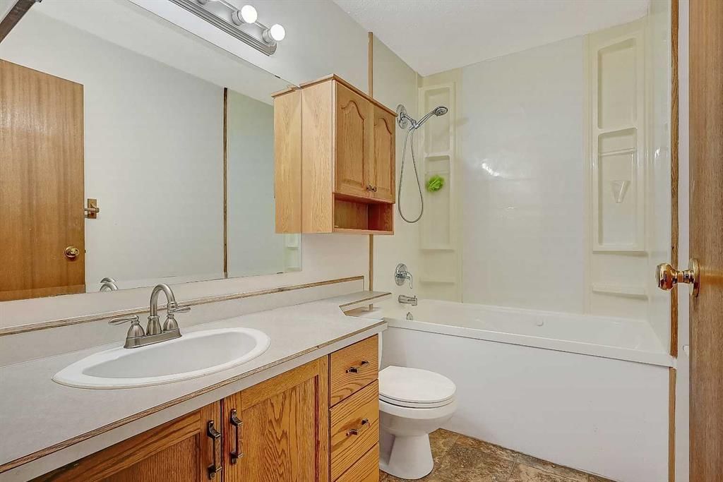 10315 Michaelis Boulevard  - Photo 11