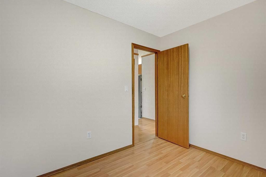 10315 Michaelis Boulevard  - Photo 14