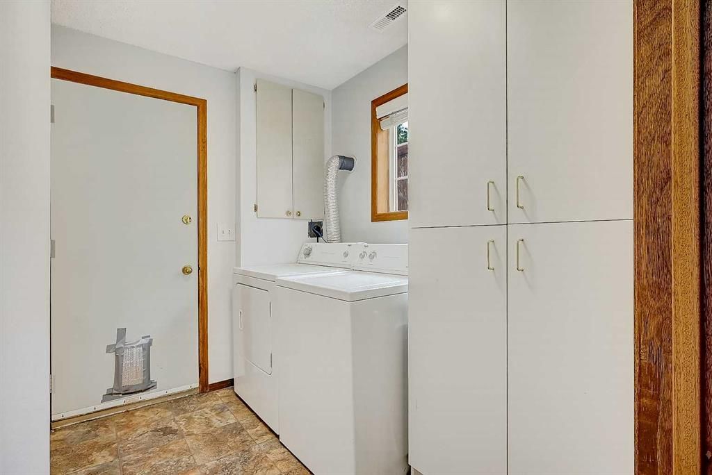 10315 Michaelis Boulevard  - Photo 22