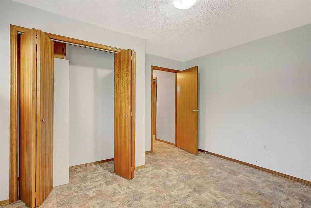 10315 Michaelis Boulevard  - Photo 26
