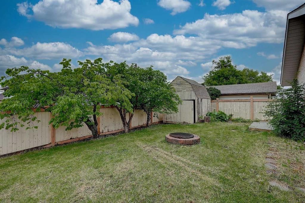 10315 Michaelis Boulevard  - Photo 29