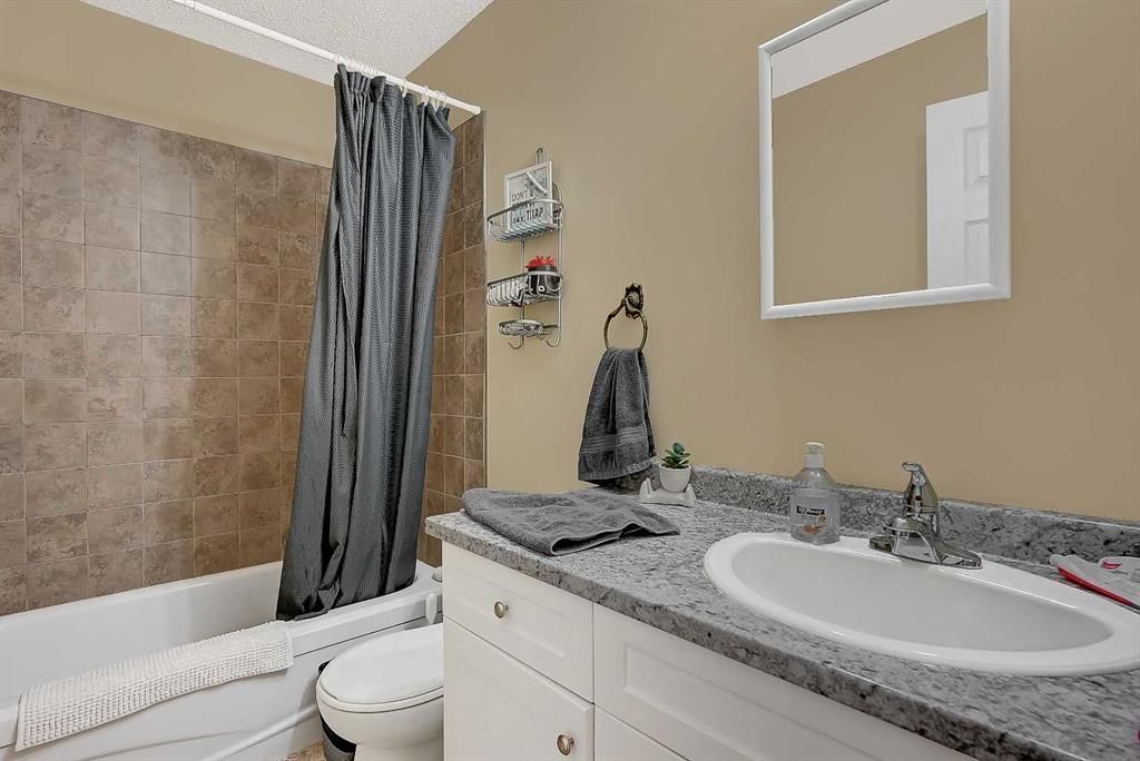 9904 71A Avenue  - Photo 16