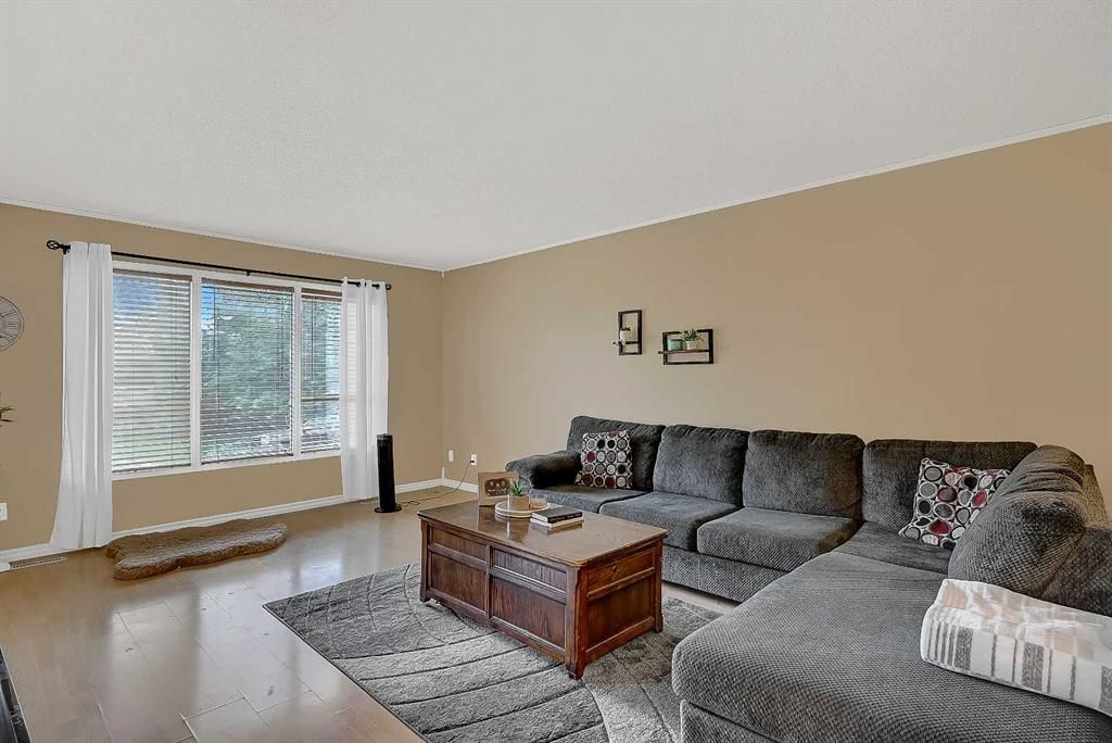 9904 71A Avenue  - Photo 3