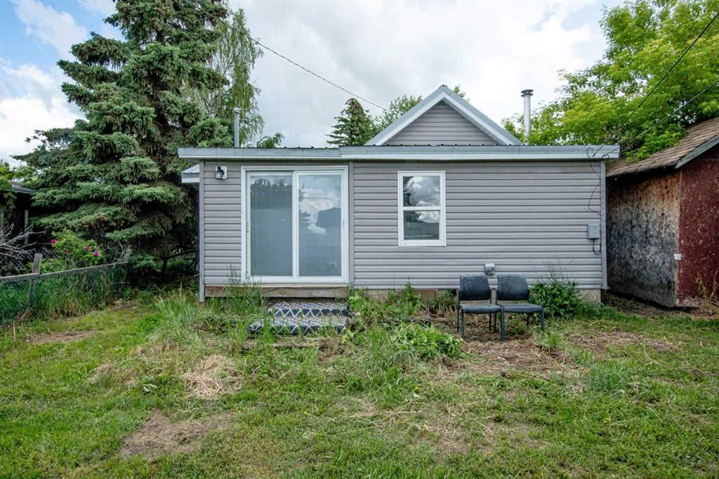 206 7th Street  - Photo 23