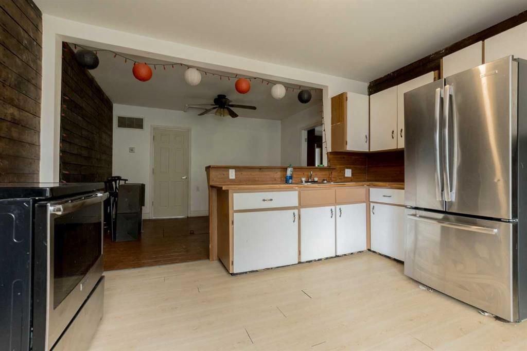 206 7th Street  - Photo 4
