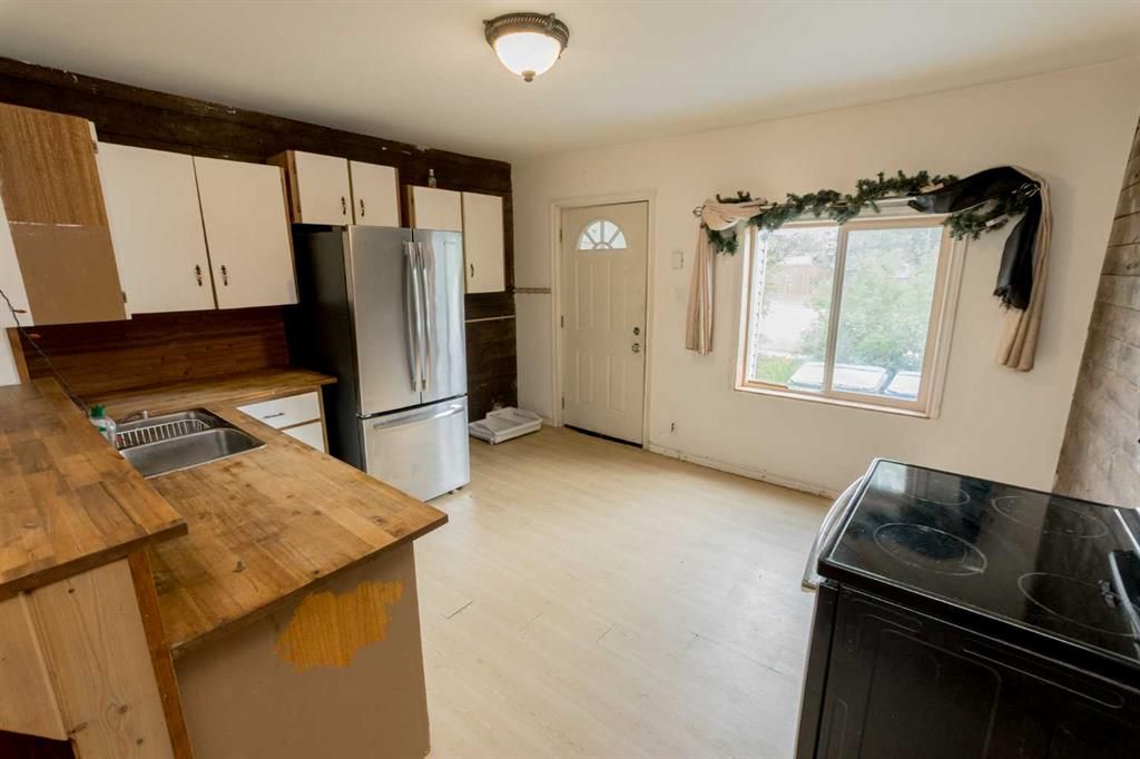 206 7th Street  - Photo 6