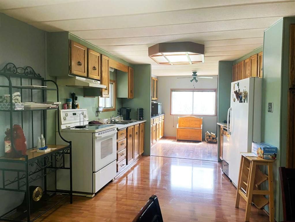770052 RGE RD 52  NW - Photo 9