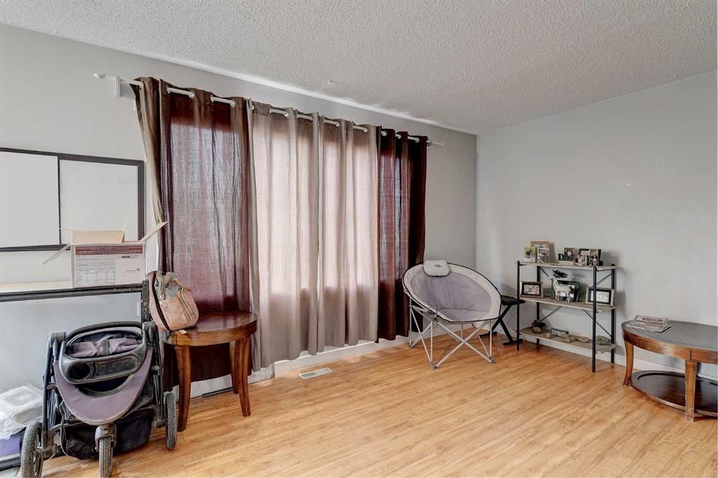 9809 98 Avenue - Photo 4