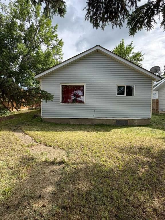 4804 46th Avenue  - Photo 1