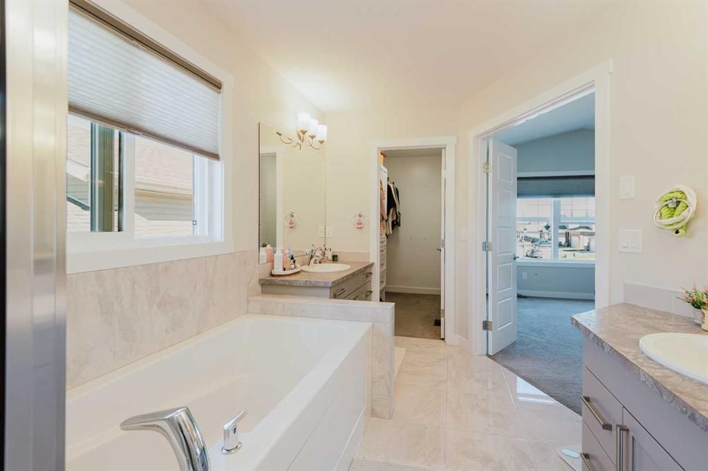 8805 85A Avenue  - Photo 34