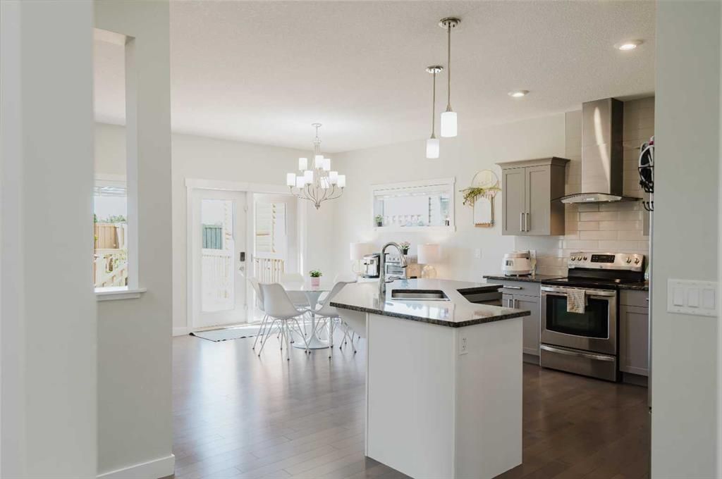 8805 85A Avenue  - Photo 4