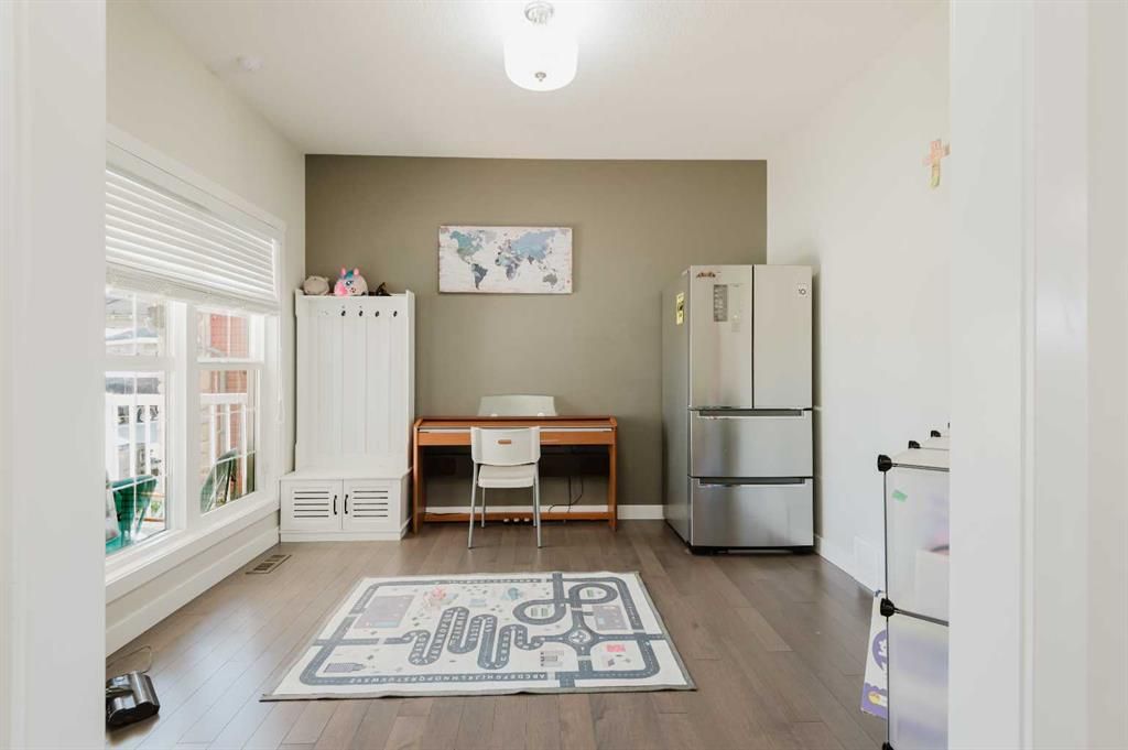 8805 85A Avenue  - Photo 5