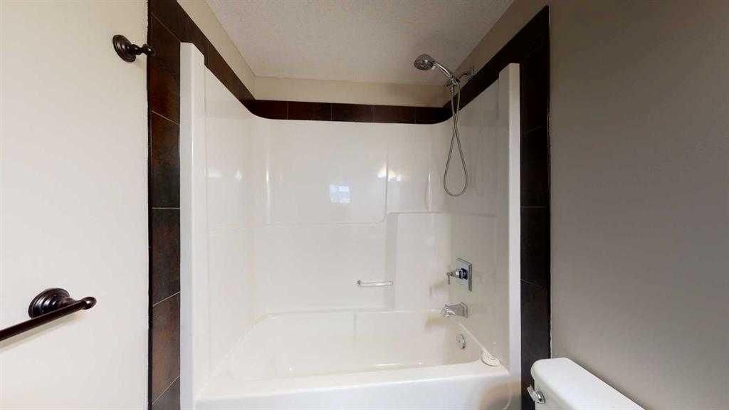A &amp; B, 9302 100 Avenue  - Photo 22