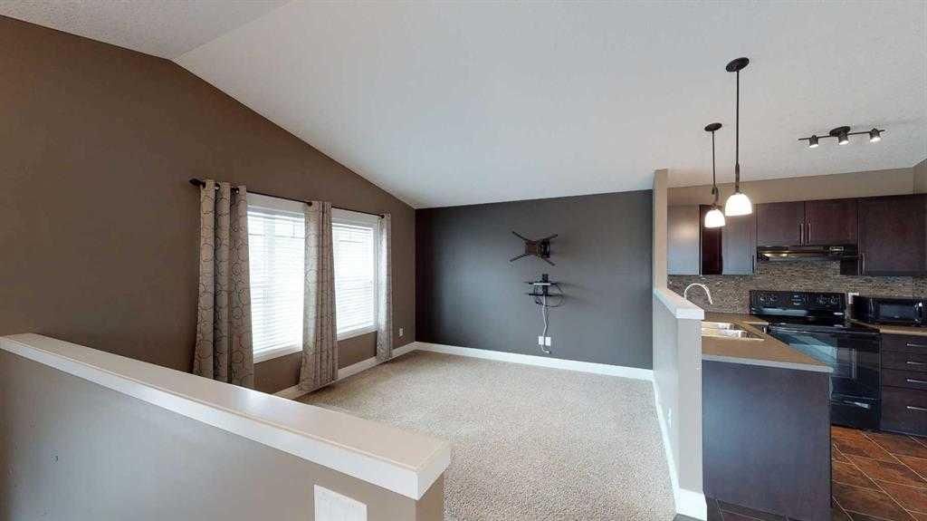 A &amp; B, 9302 100 Avenue  - Photo 8