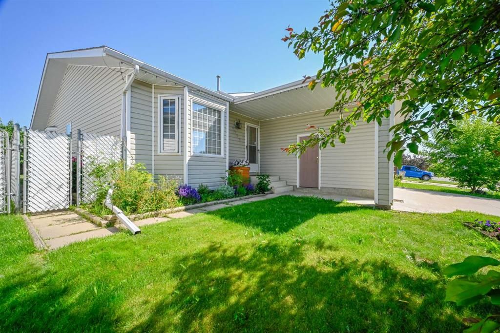 9110 107 Avenue  - Photo 3
