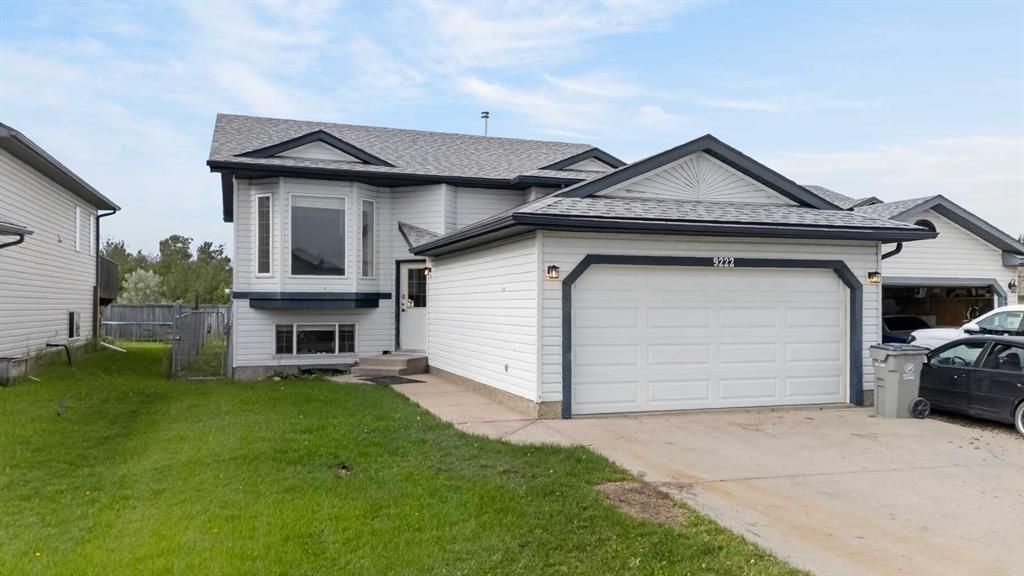 9222 115 Avenue  - Photo 1