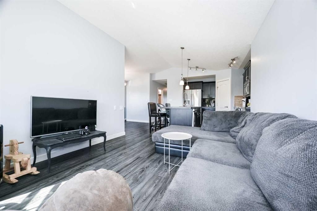 7018 90 Street  - Photo 5