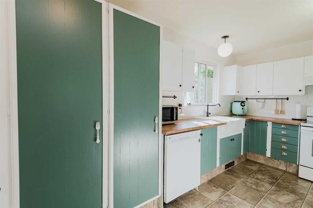 9410 70 Avenue  - Photo 5