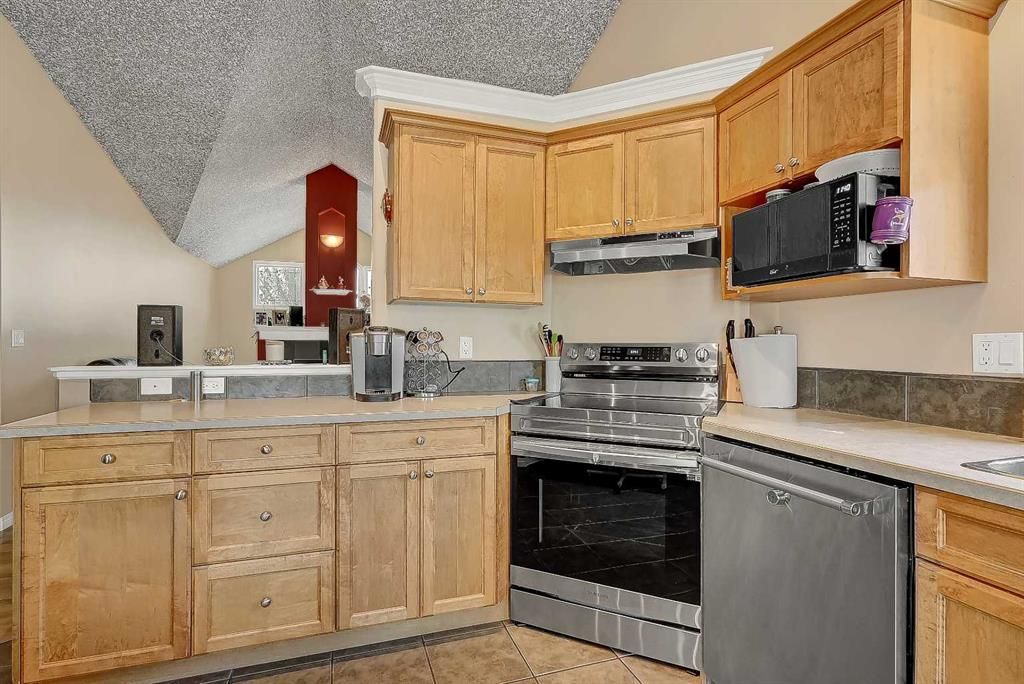 10230 71 Avenue,   - Photo 6