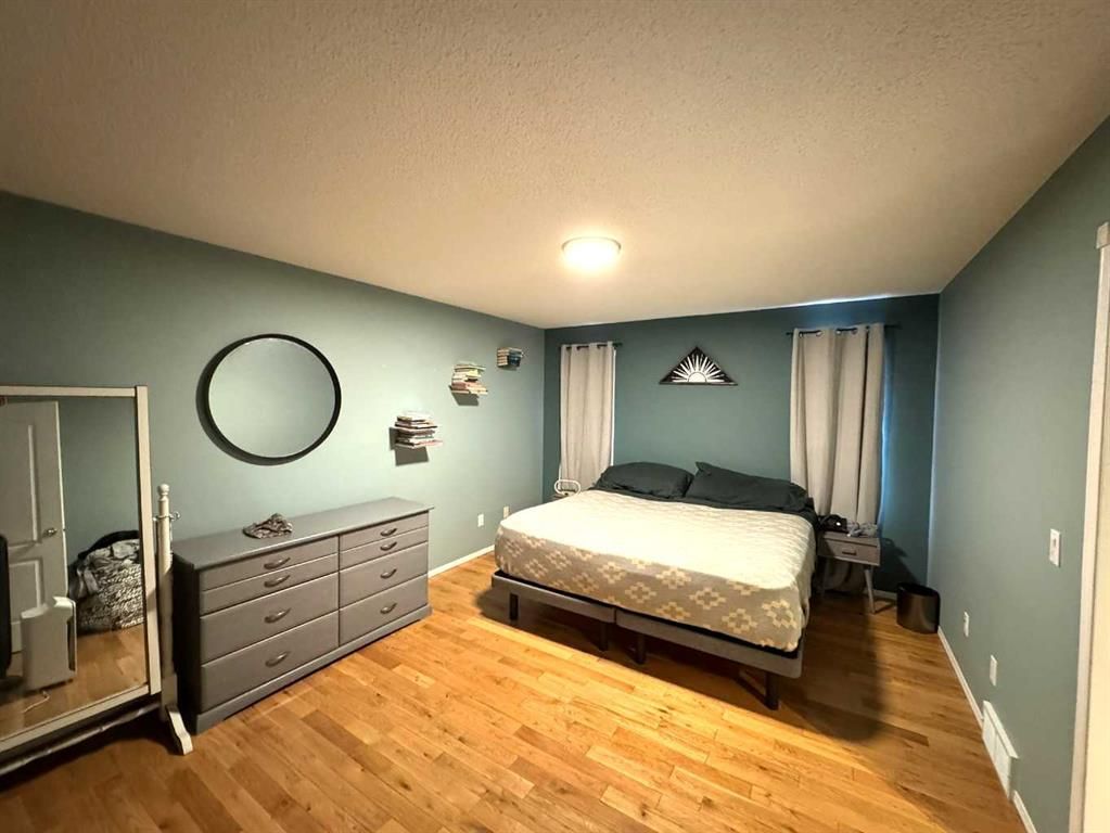806 Cherry Crescent  - Photo 12