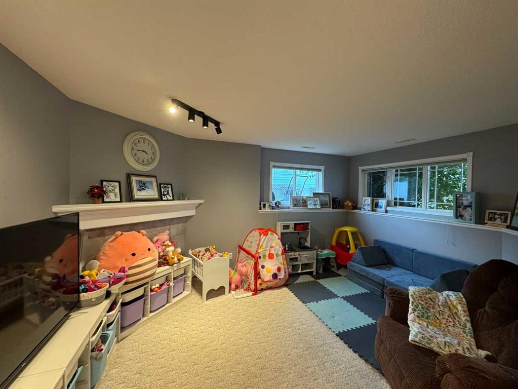 806 Cherry Crescent  - Photo 18