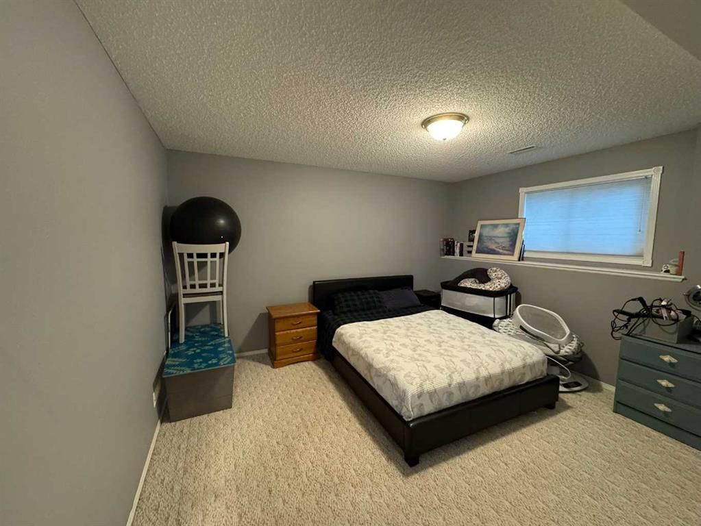 806 Cherry Crescent  - Photo 21