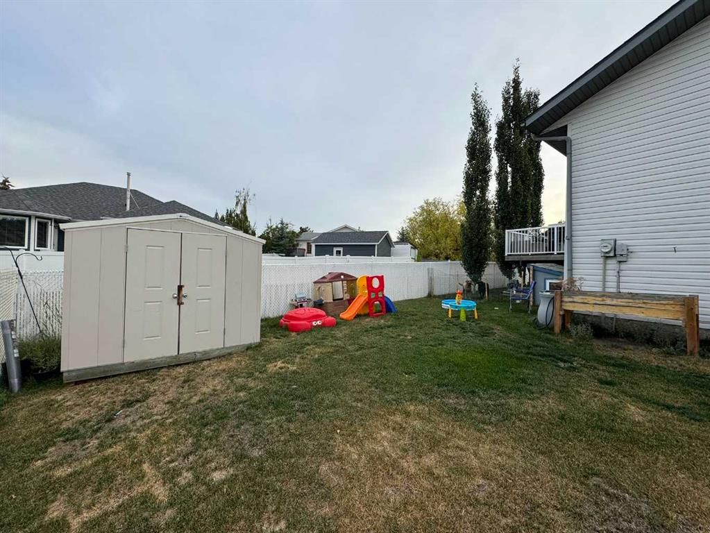 806 Cherry Crescent  - Photo 25