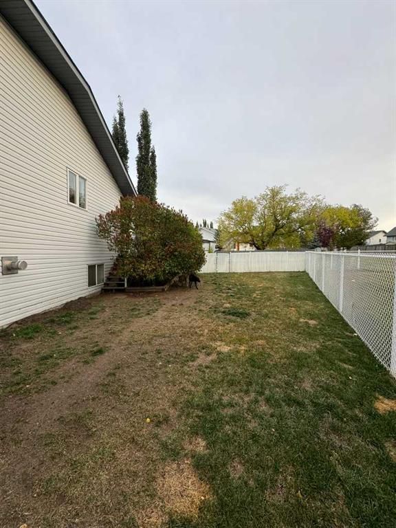 806 Cherry Crescent  - Photo 28