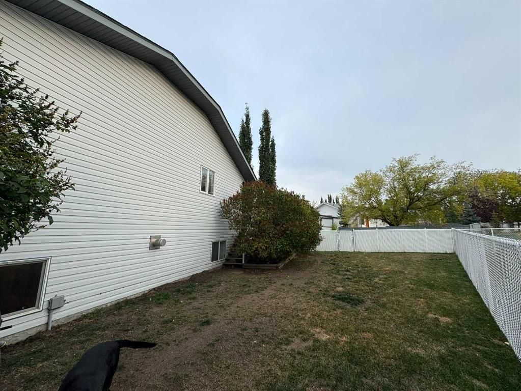 806 Cherry Crescent  - Photo 29