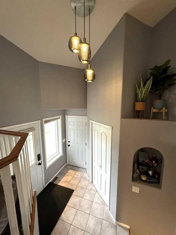 806 Cherry Crescent  - Photo 4