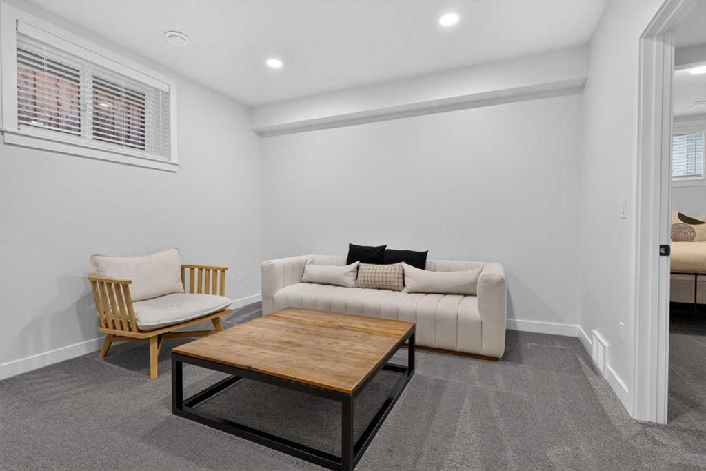 8213 121 Street  - Photo 33