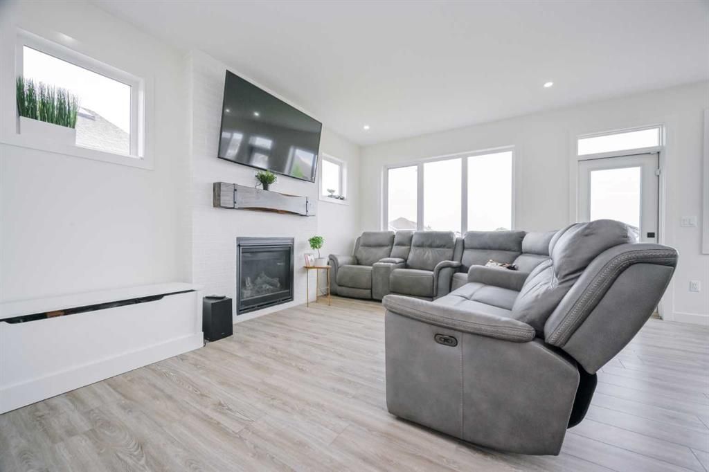 10714 150 Avenue  - Photo 11
