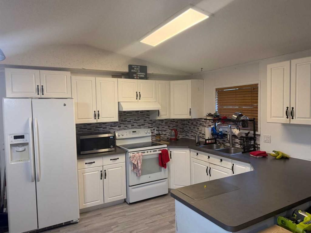 9610 101 Avenue - Photo 4