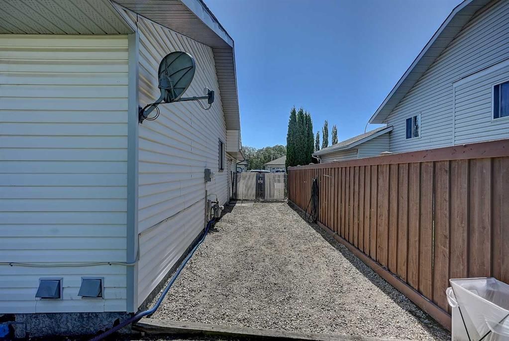 8206 107 Street  - Photo 36