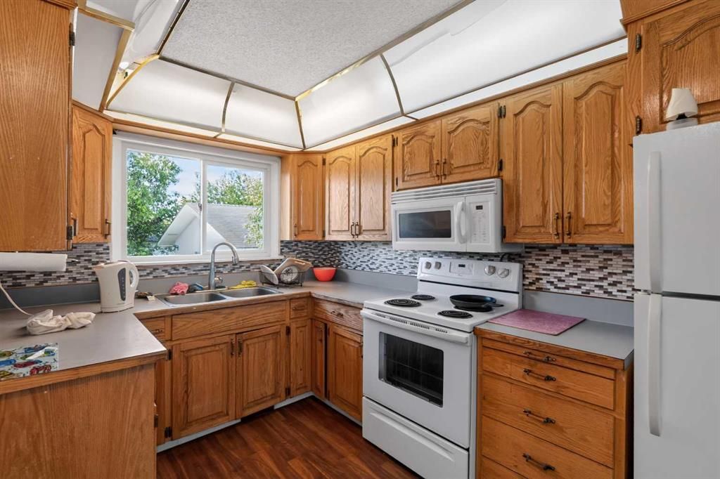 9205 111 Avenue   - Photo 7