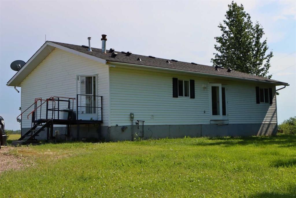 71004 Range Road 202   - Photo 4