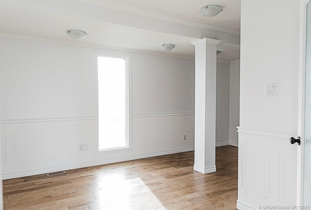 9731 100 Avenue  - Photo 11