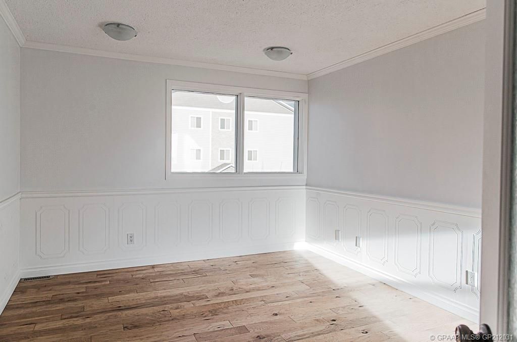 9731 100 Avenue  - Photo 17