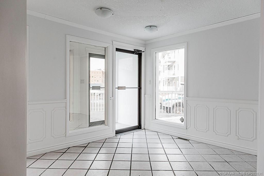 9731 100 Avenue  - Photo 5