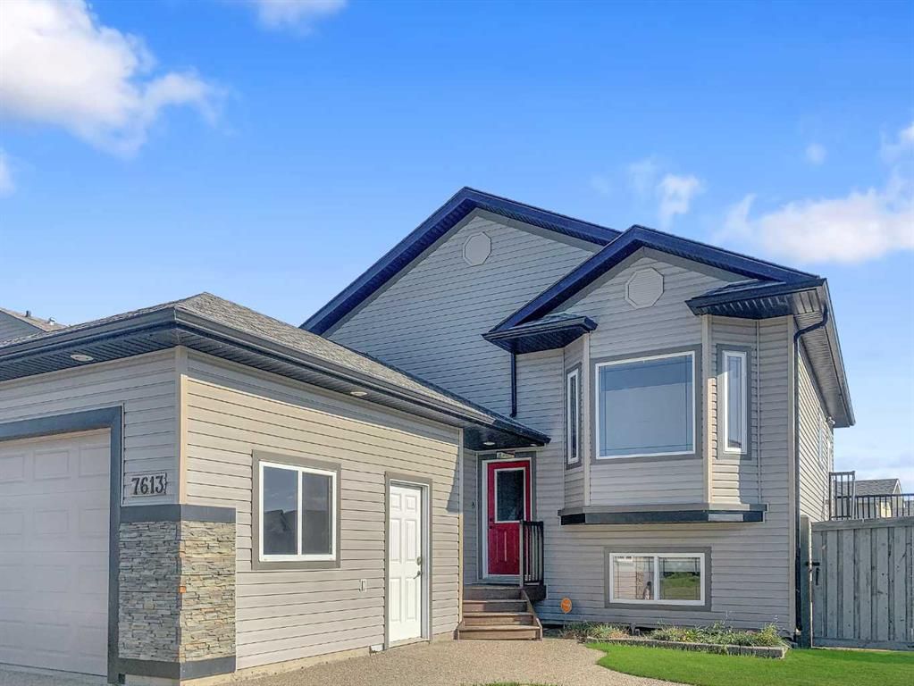 7613 114 Street  - Photo 1