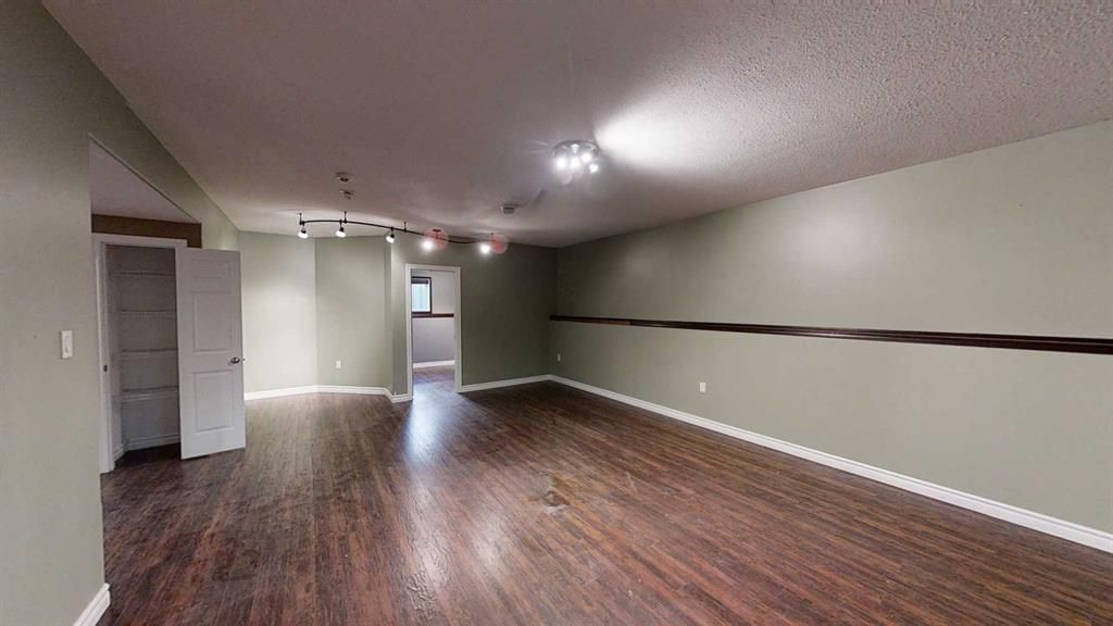 7613 114 Street  - Photo 20