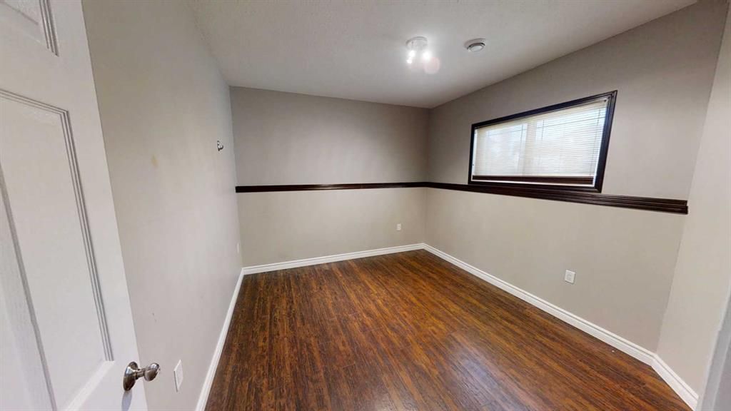 7613 114 Street  - Photo 23