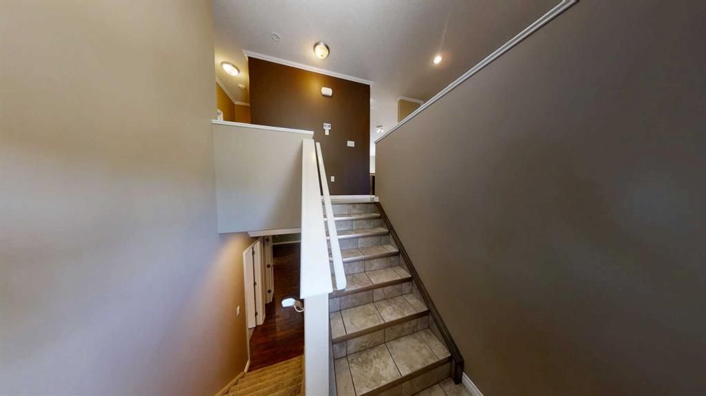 7613 114 Street  - Photo 3