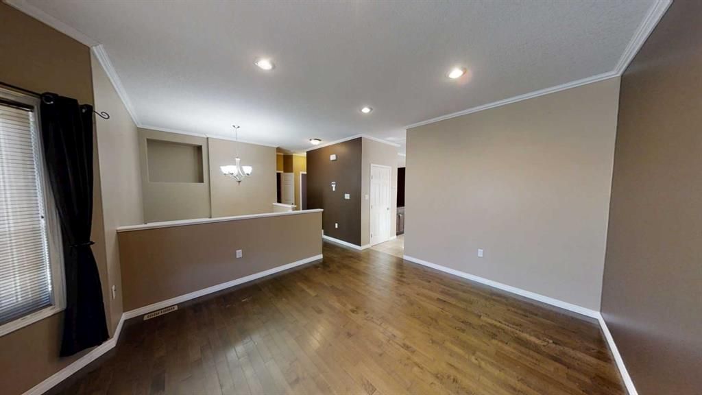 7613 114 Street  - Photo 5