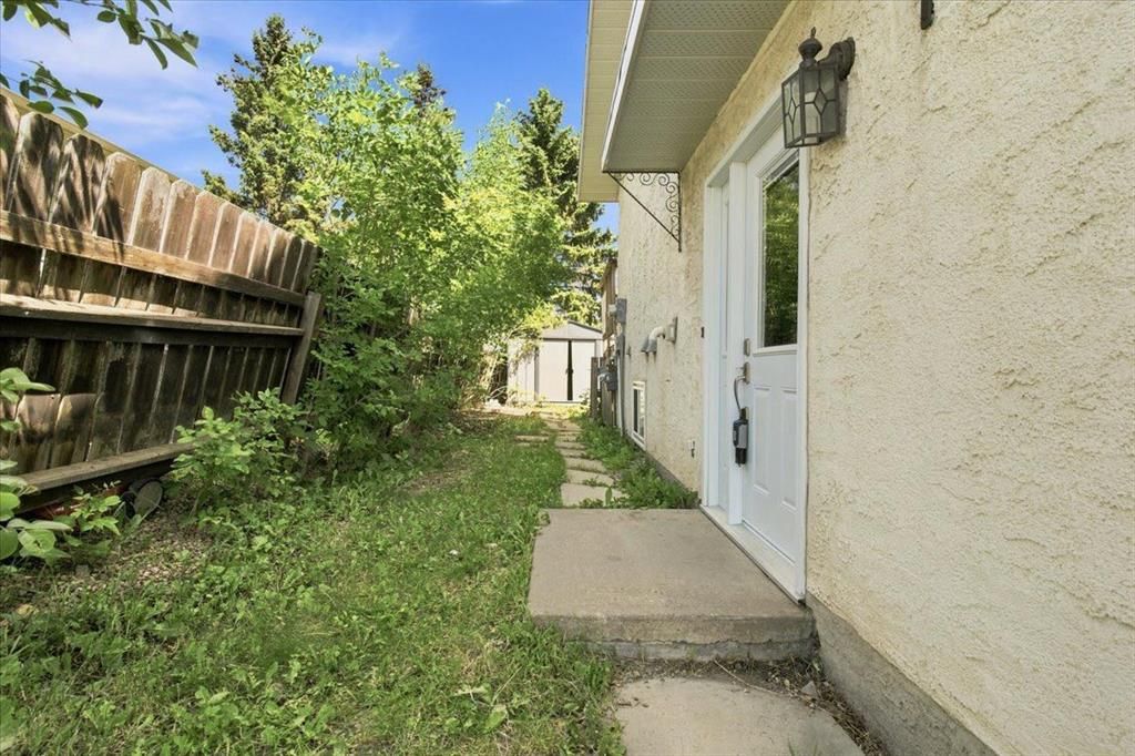 8113 94 Street - Photo 3