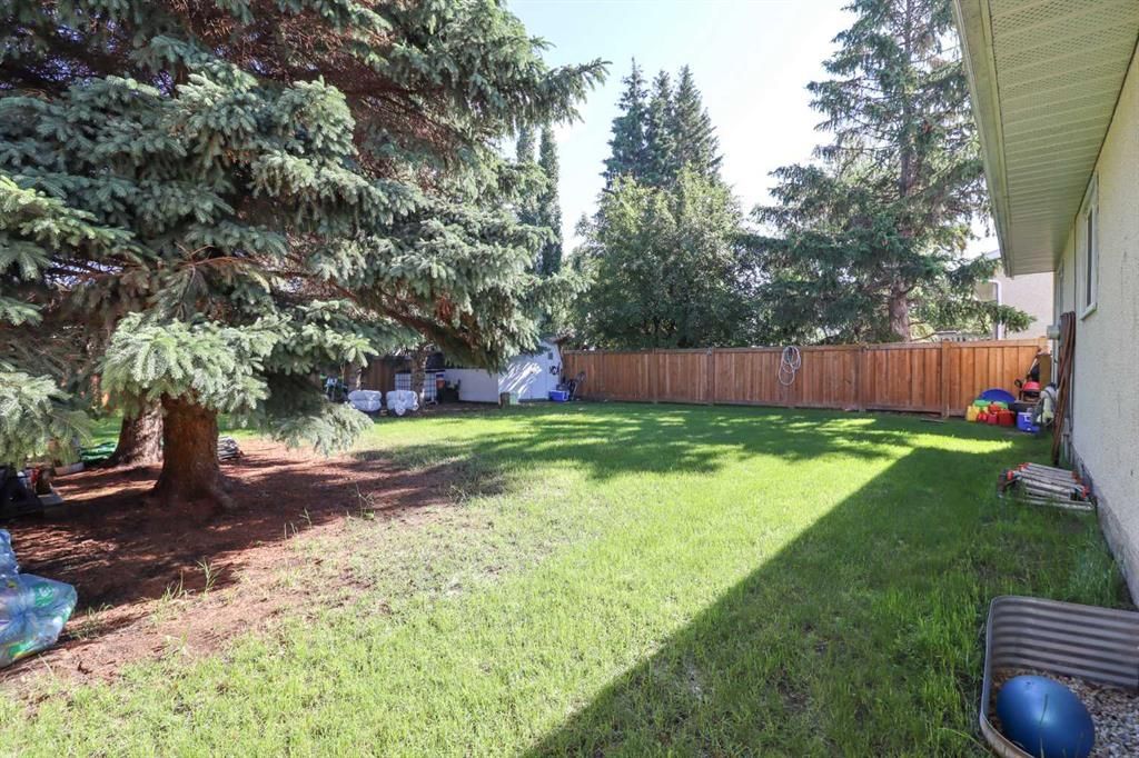 9616 76 Avenue   - Photo 17