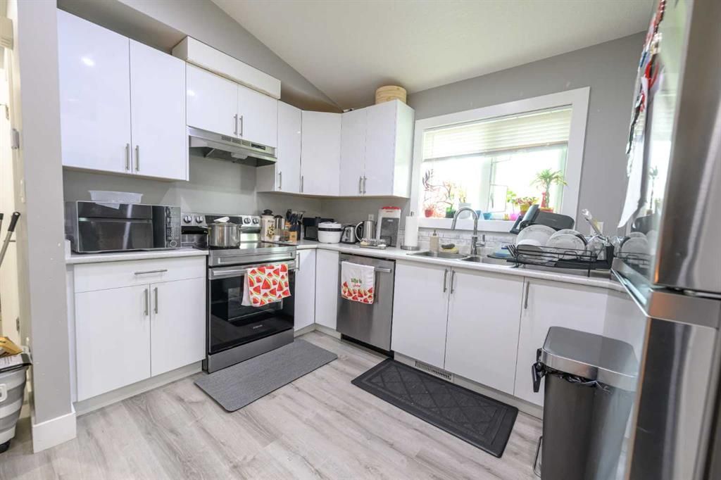 9303 107 Avenue  - Photo 12