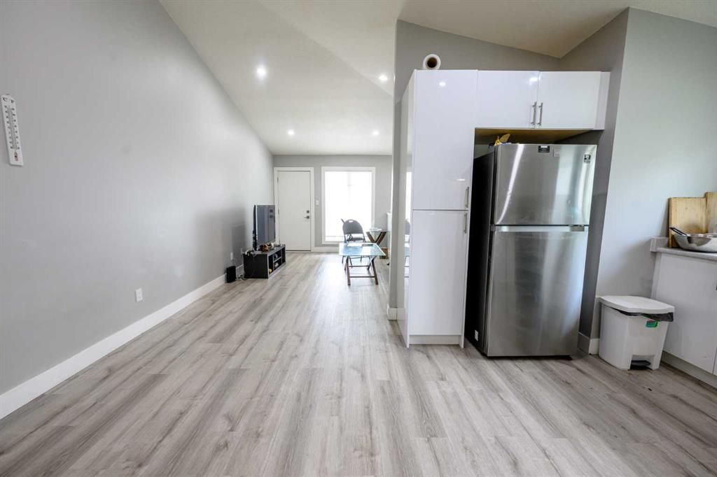 9303 107 Avenue  - Photo 18