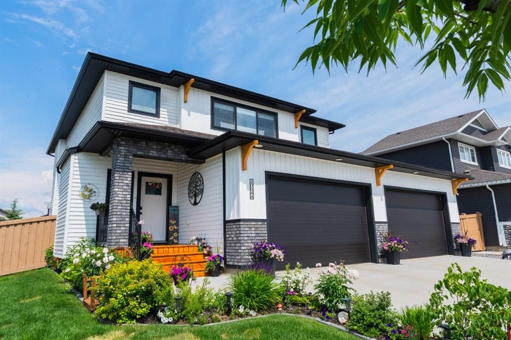 10544 149A Avenue  - Photo 1