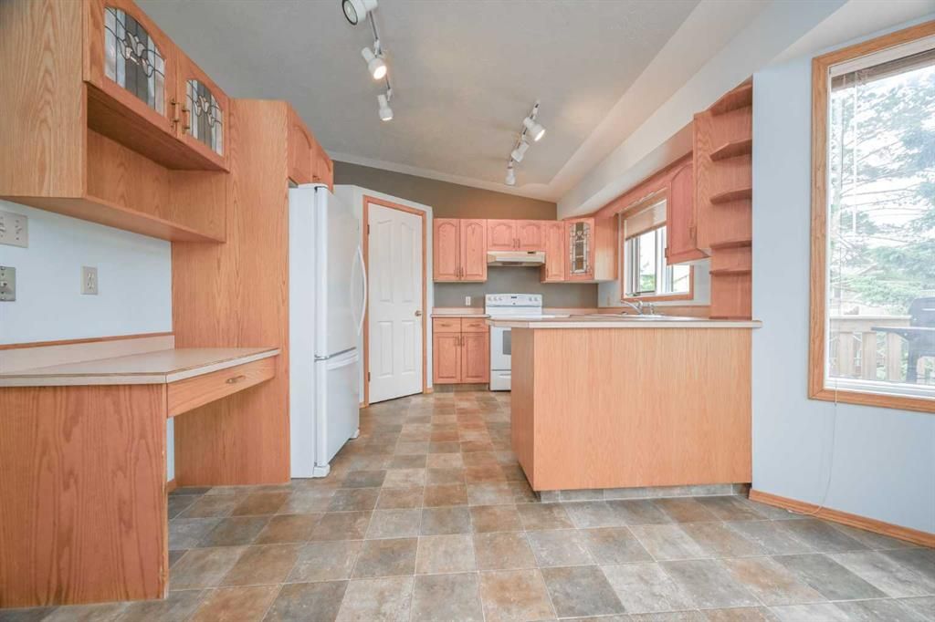 902 Birch Street  - Photo 13